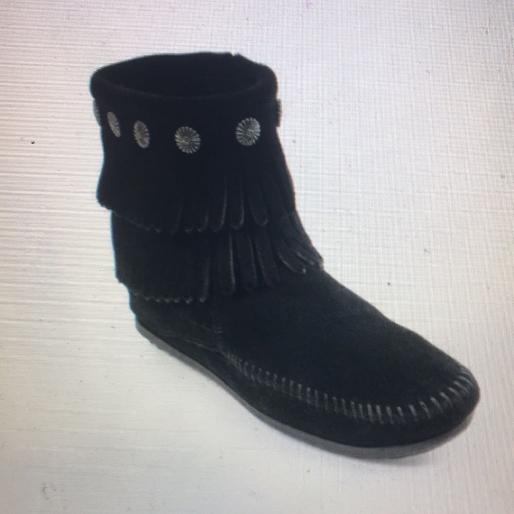 EUC Minnetonka Moccasins,